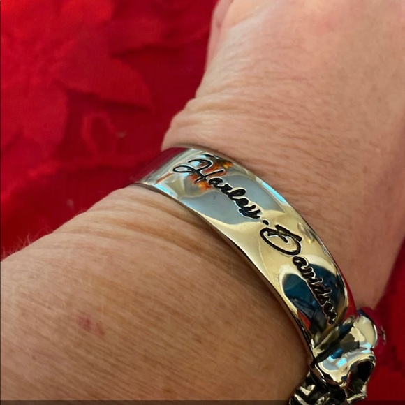 Limited! HD Skull Women’s Bracelets - Picture 2 of 6